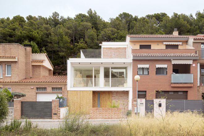 A row of brick homes.