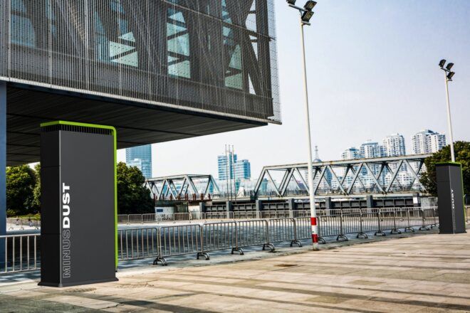 A rectangle box sits at the harbor