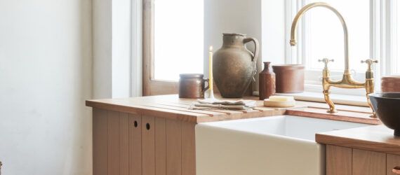 A neutral-toned cottage kitchen.