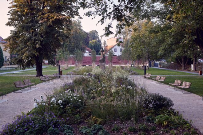 The overall landscape of a park in Prague