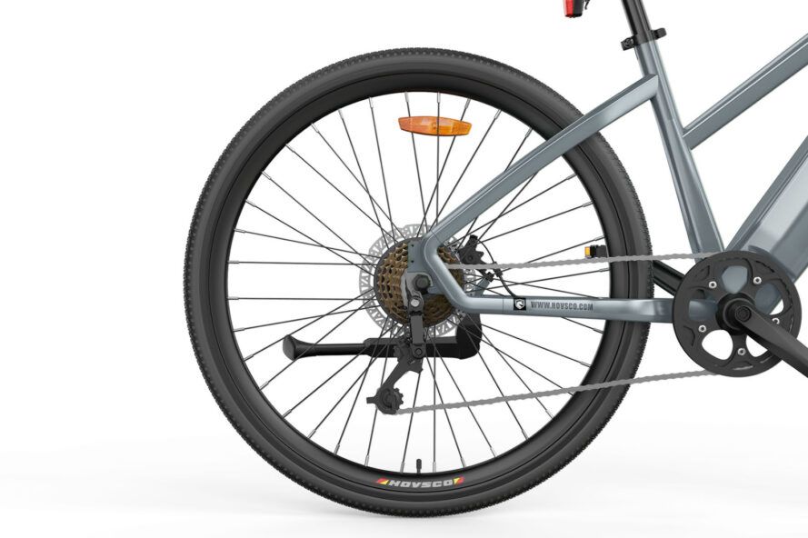 One of the Hovranger 27.5 inch wheels.