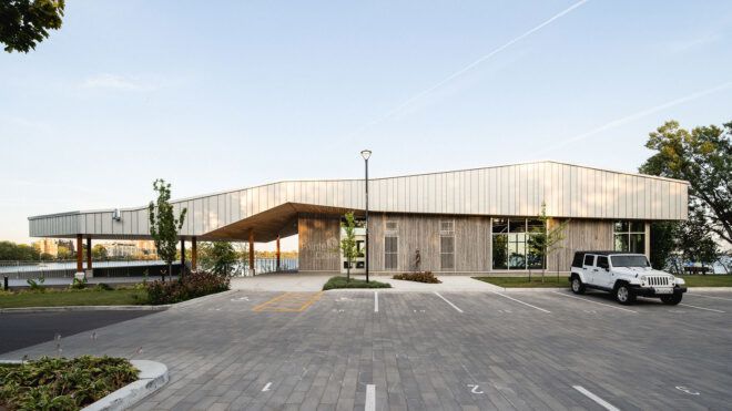 The Baie-de-Valois Nautical Centre with ample parking for the community.