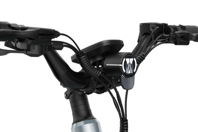 The circular front light of the Hovranger.