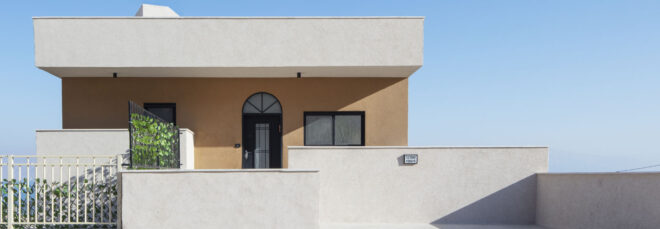 Front-facing view of the desert home