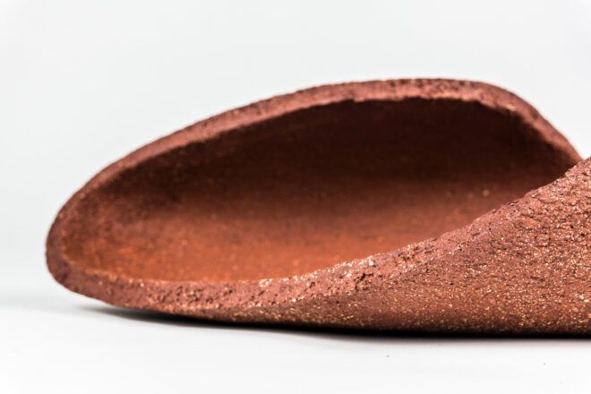 Red ochre valet tray