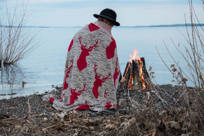 Buck pattern blanket by In2green