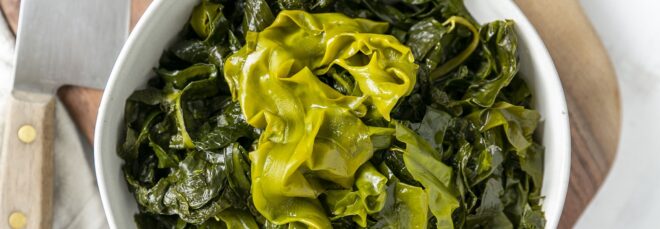 A bowl of seaweed